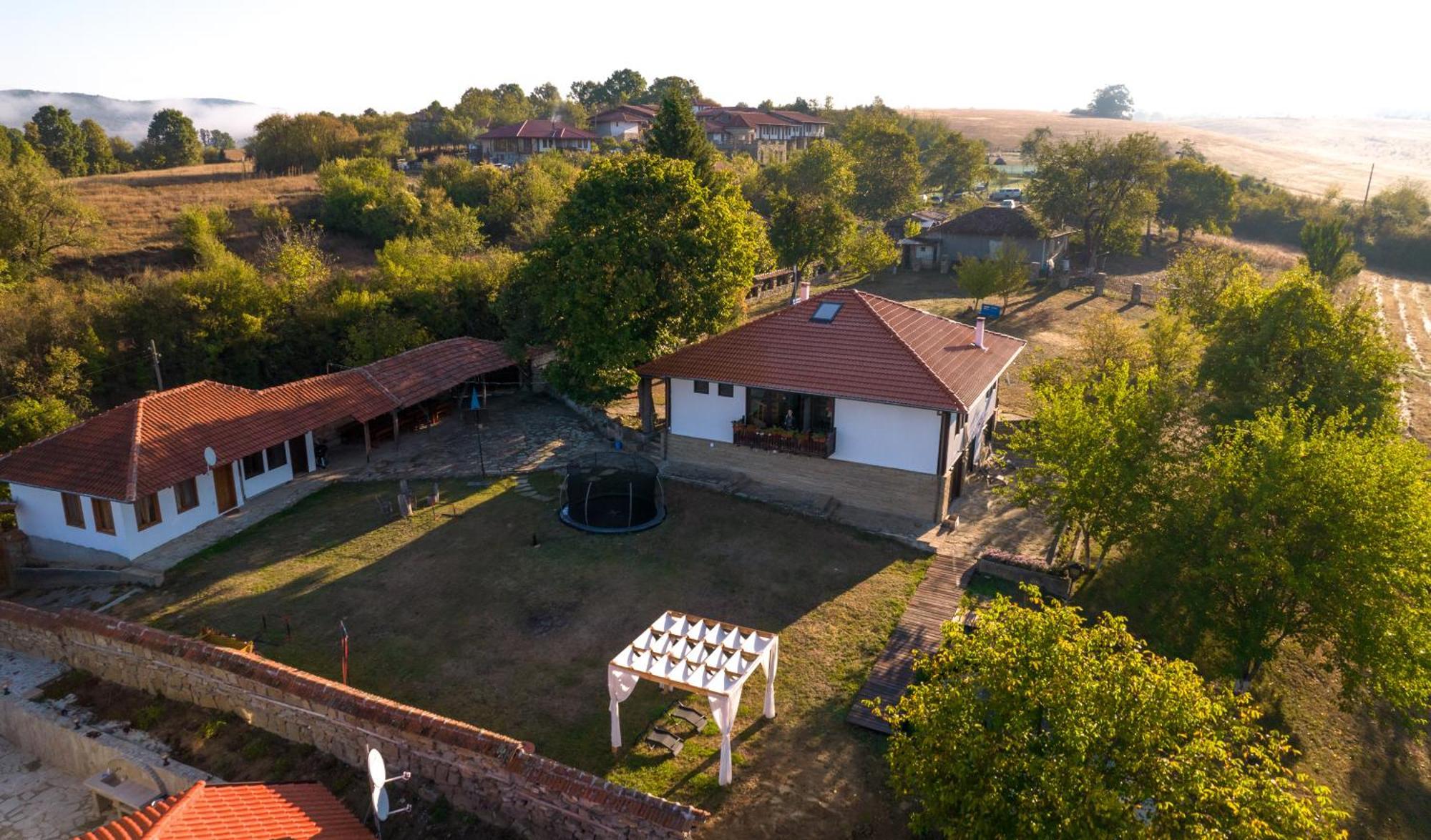 Бор И Шишарка Varzilkovtsi Exterior photo