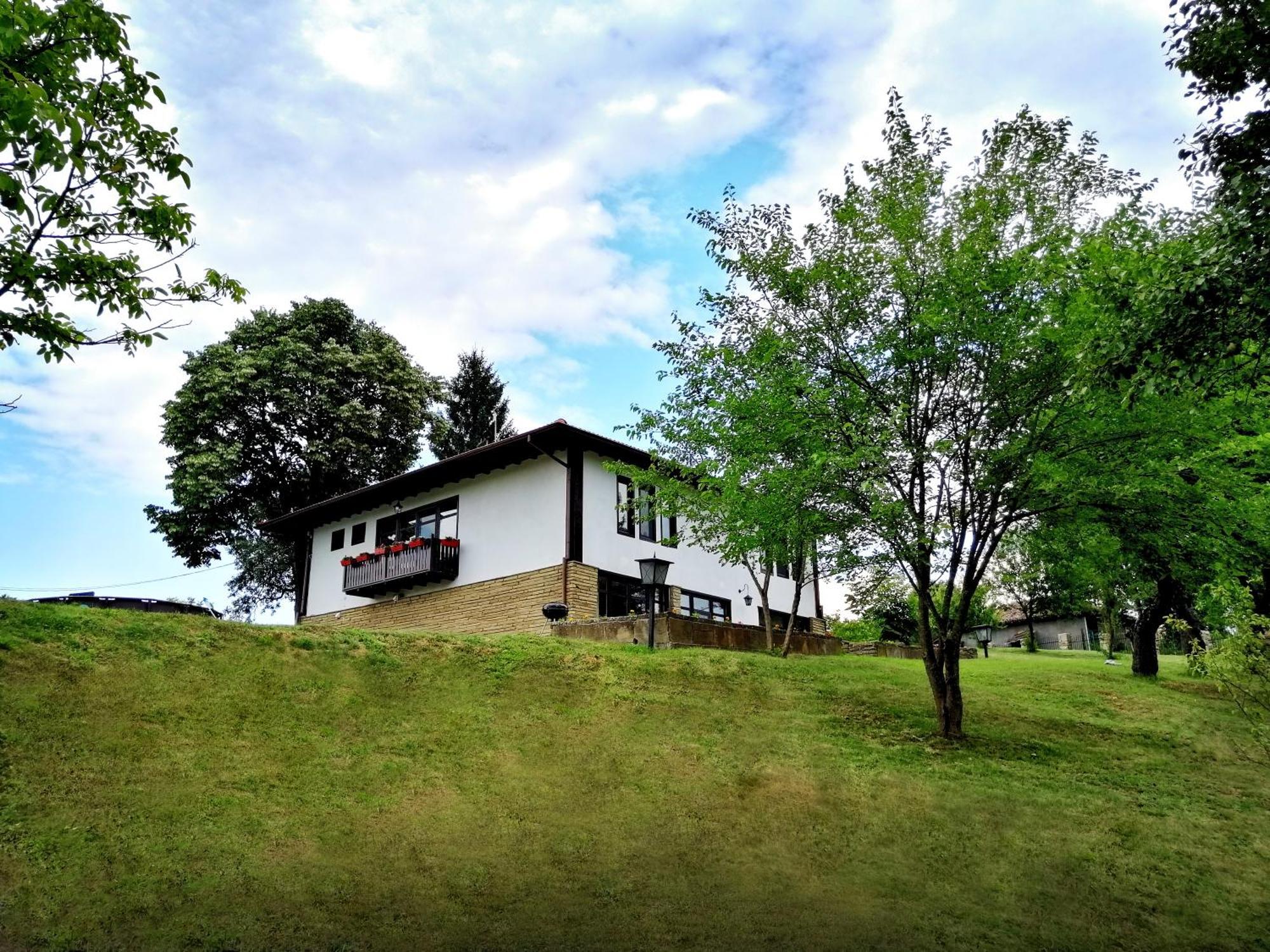 Бор И Шишарка Varzilkovtsi Exterior photo